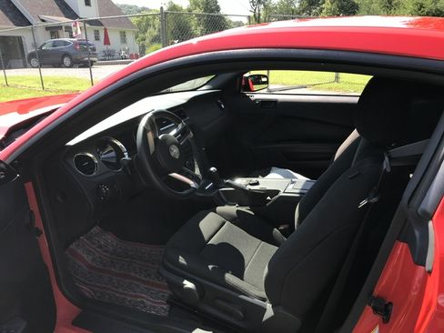 Used 2014 Ford Mustang GT image 12