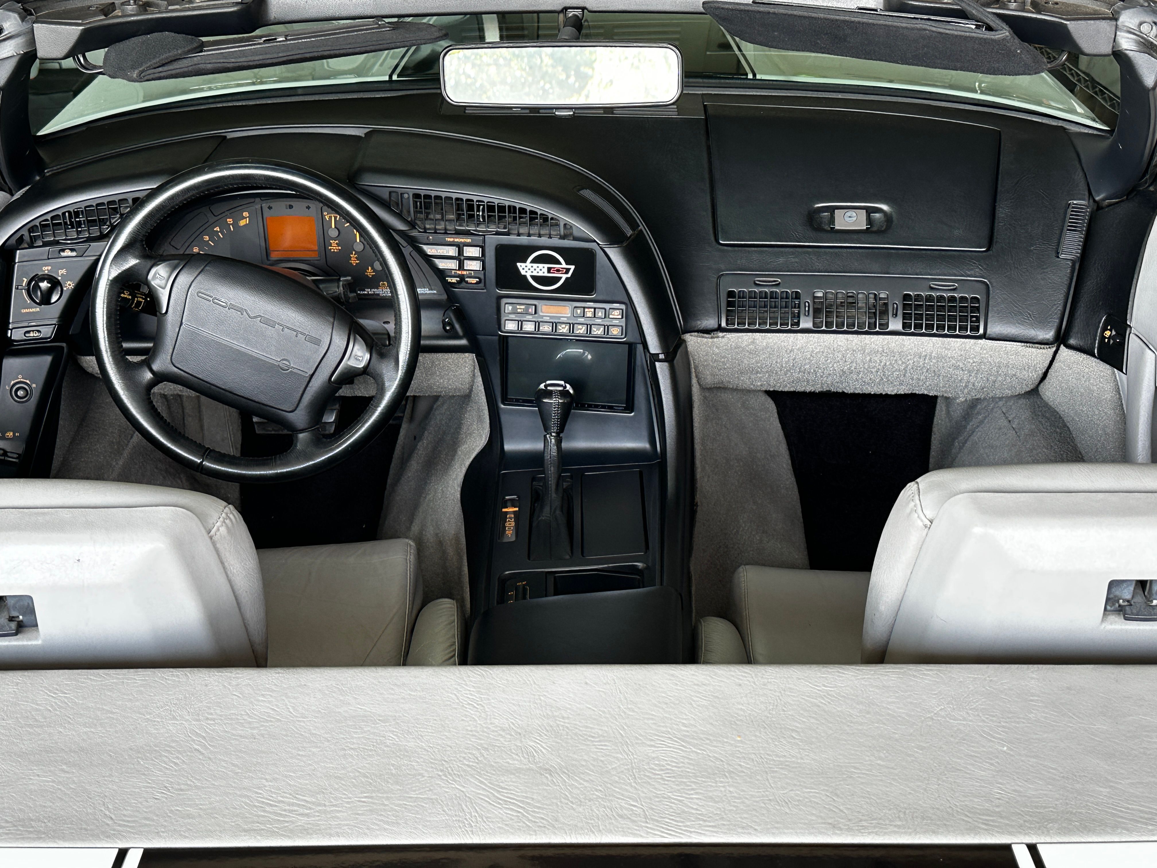 Used 1992 Chevrolet Corvette Convertible RWD image 14