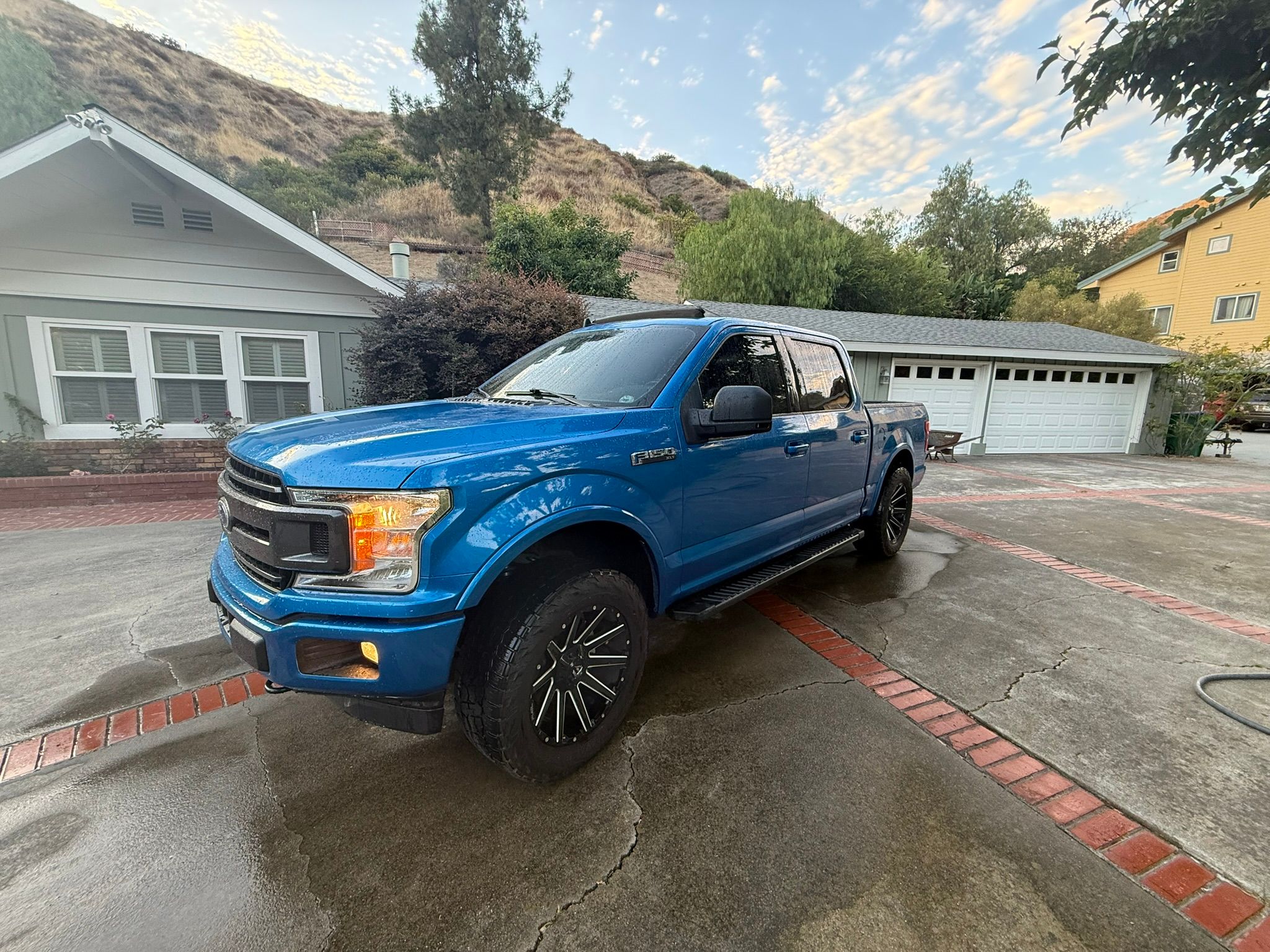Used 2019 Ford F150 XLT w/ Equipment Group 302A Luxury AWD/4WD image 10
