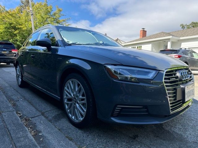 Used 2018 Audi A3 e-tron Premium Plus w/ Technology Package FWD image 18