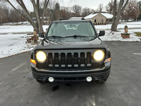 Used 2013 Jeep Patriot Latitude image 2
