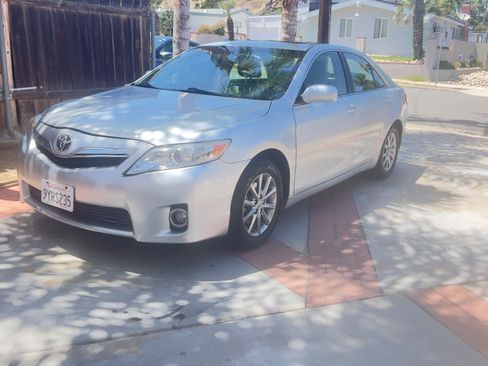 Used 2010 Toyota Camry Hybrid FWD image 13