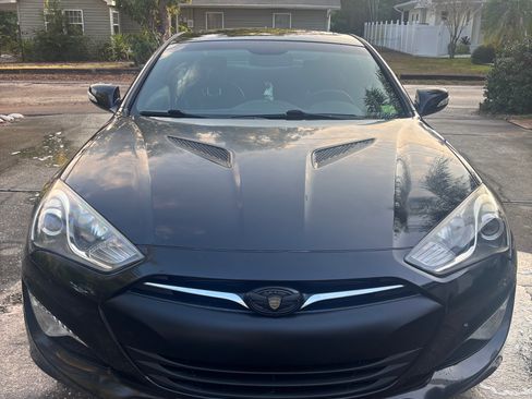 Used 2015 Hyundai Genesis 3.8 image 4