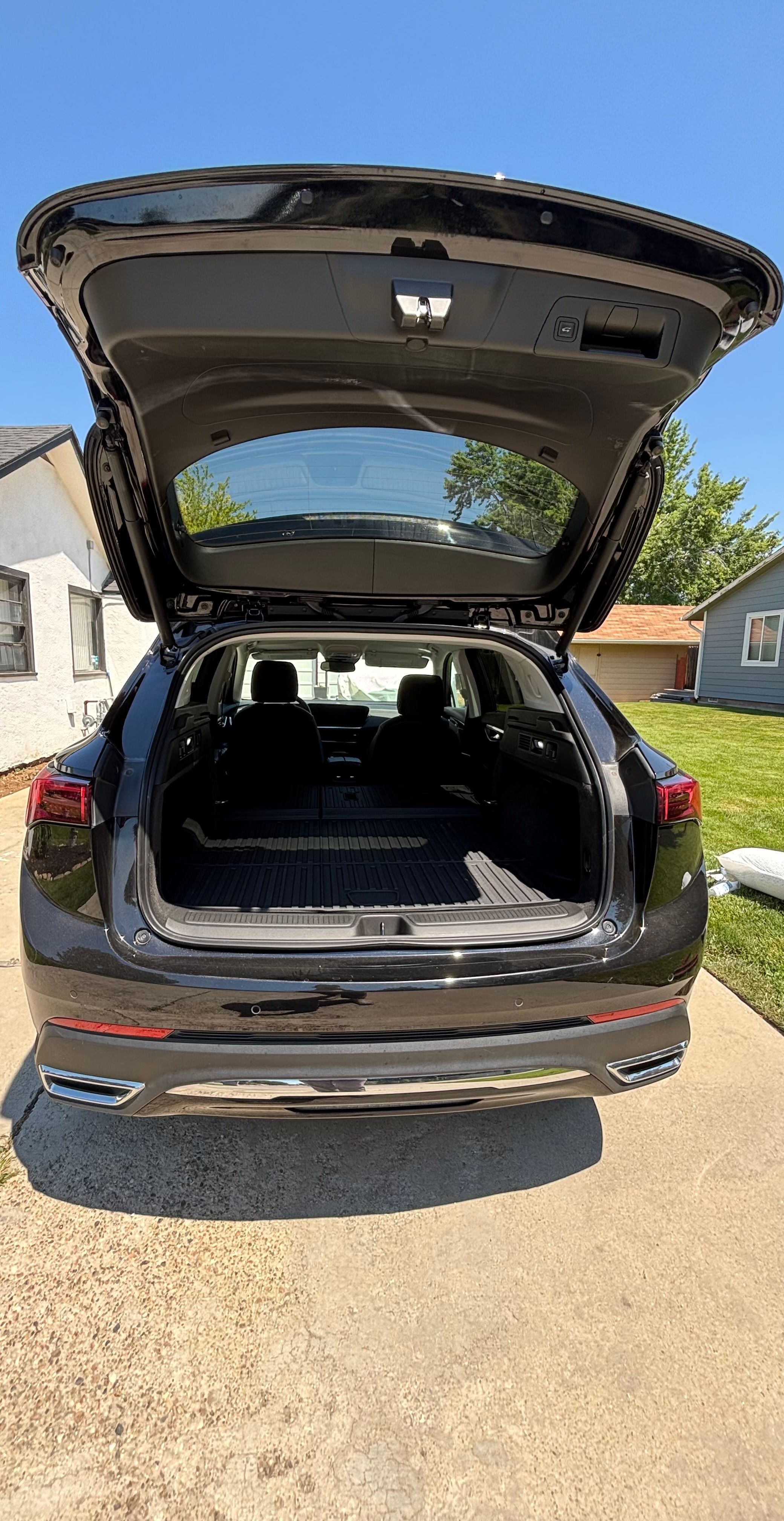 Used 2025 Buick Envision Preferred AWD/4WD image 16