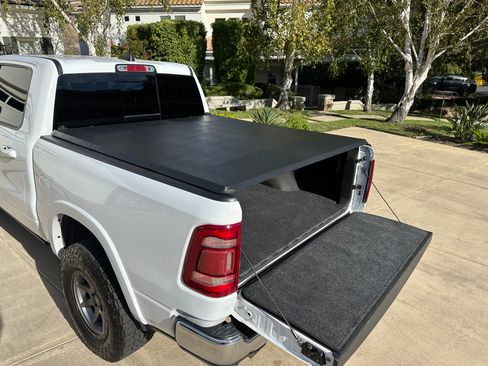 Used 2020 RAM 1500 Laramie image 9