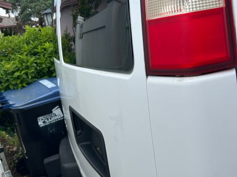 Used 2015 GMC Savana 2500 image 10