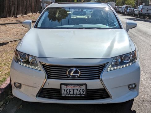 Used 2015 Lexus ES 300h 300h Sedan 4D image 1