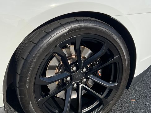 Used 2014 Chevrolet Camaro ZL1 image 18