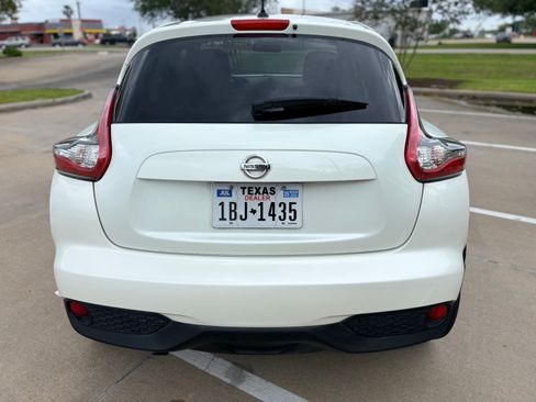 Used 2016 Nissan Juke SV image 6