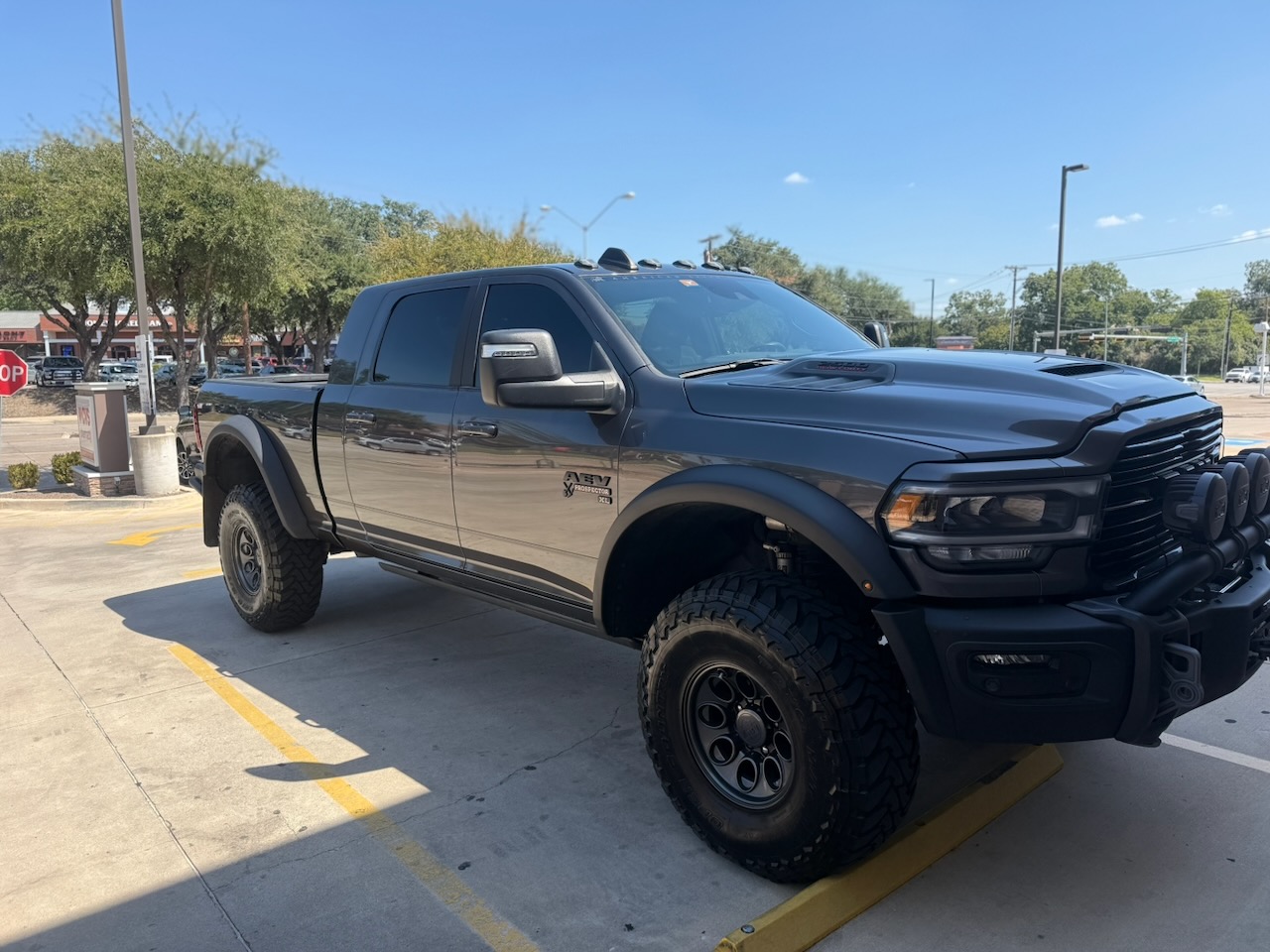 Used 2024 RAM 2500 Laramie w/ Night Edition AWD/4WD image 5