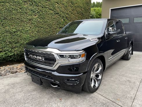 Used 2022 RAM 1500 Limited AWD/4WD image 2