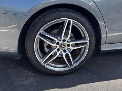 Used 2018 Mercedes-Benz E 300 image 24