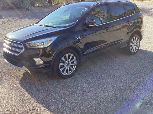 Used 2017 Ford Escape Titanium FWD image 1
