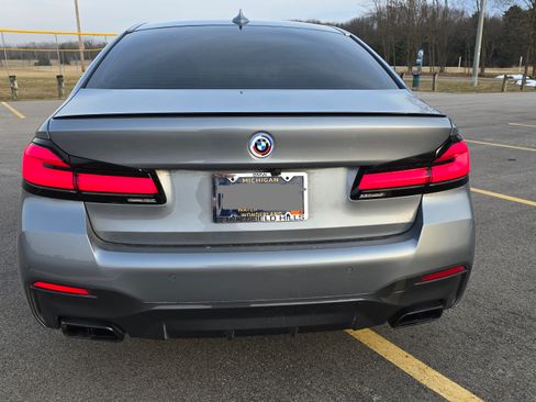 Used 2023 BMW M550i xDrive w/ Executive Package image 8