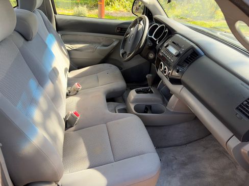 Used 2006 Toyota Tacoma 2WD Regular Cab image 11