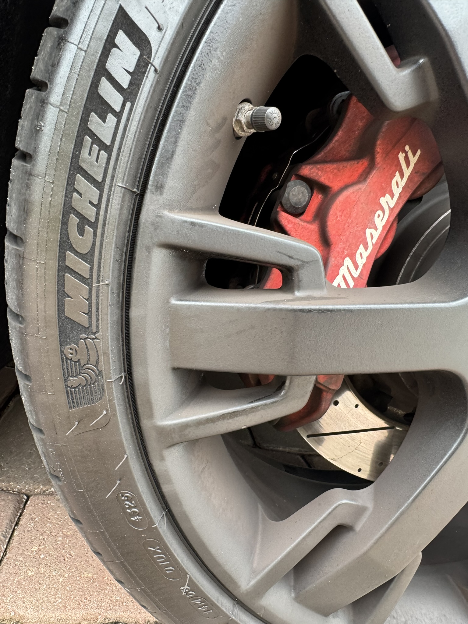 Used 2013 Maserati GranTurismo Sport RWD image 12