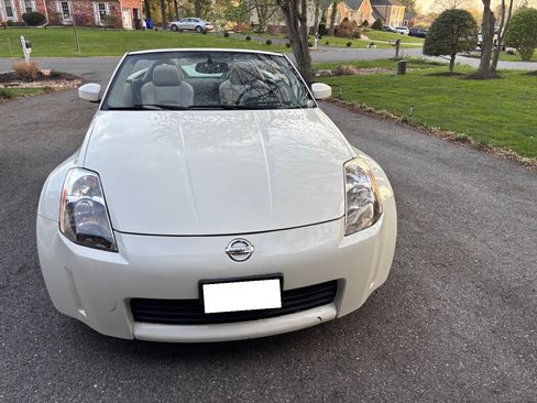 Used 2004 Nissan 350Z Touring image 6