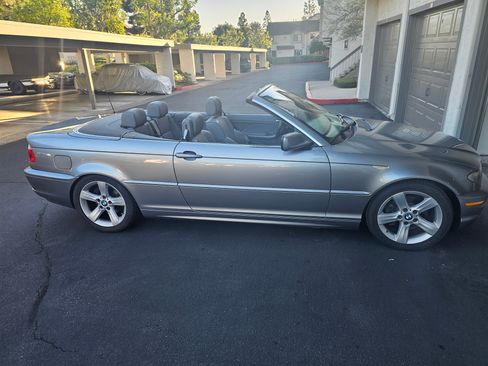 Used 2004 BMW 325Ci Convertible image 1