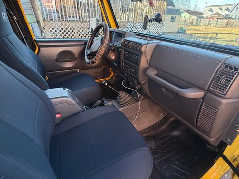 Used 2002 Jeep Wrangler X image 11