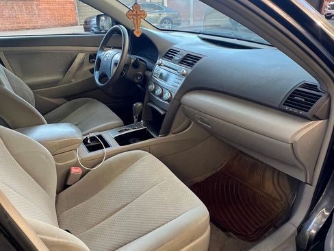 Used 2009 Toyota Camry LE FWD image 16