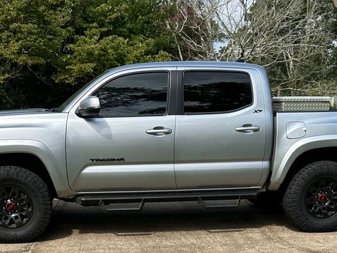 Used 2023 Toyota Tacoma SR5 image 2