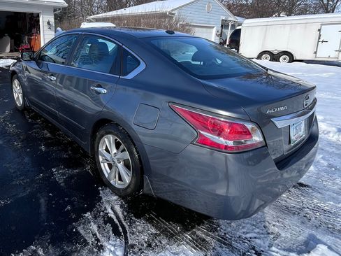 Used 2014 Nissan Altima 2.5 SL w/ Moonroof Package image 6