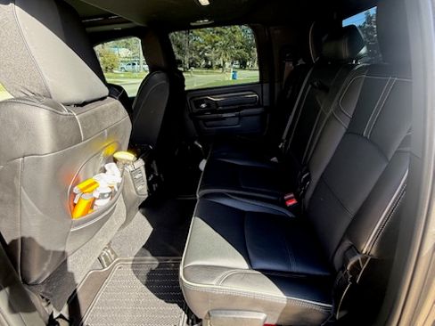 Used 2024 RAM 3500 Limited image 11