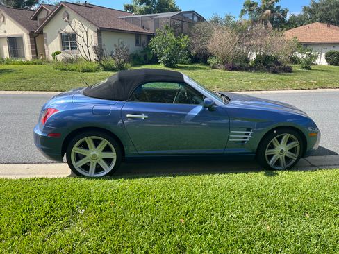Used 2008 Chrysler Crossfire Limited RWD image 4