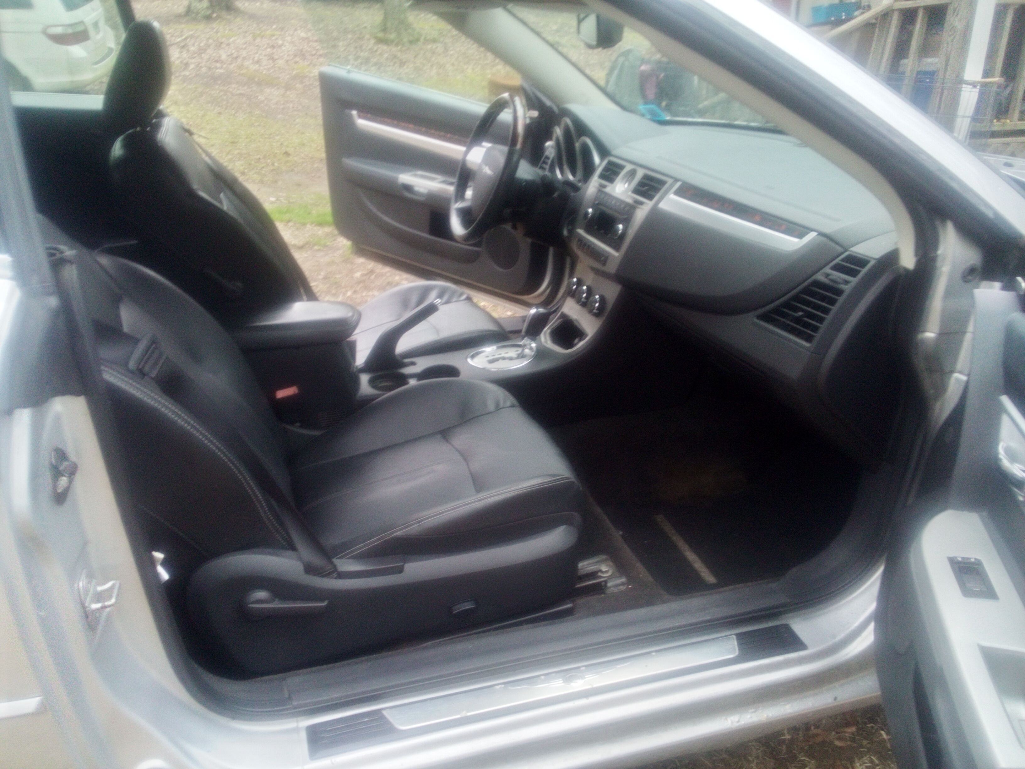 Used 2009 Chrysler Sebring Limited FWD image 10
