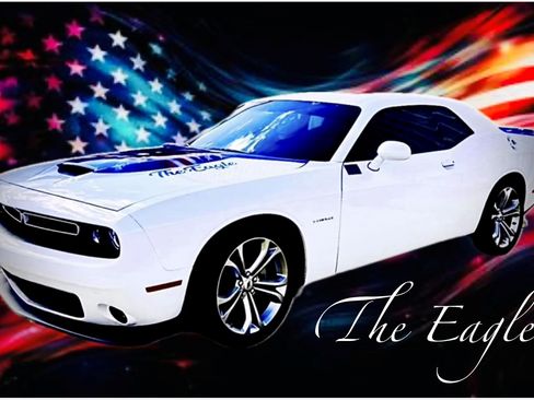 Used 2022 Dodge Challenger R/T image 1