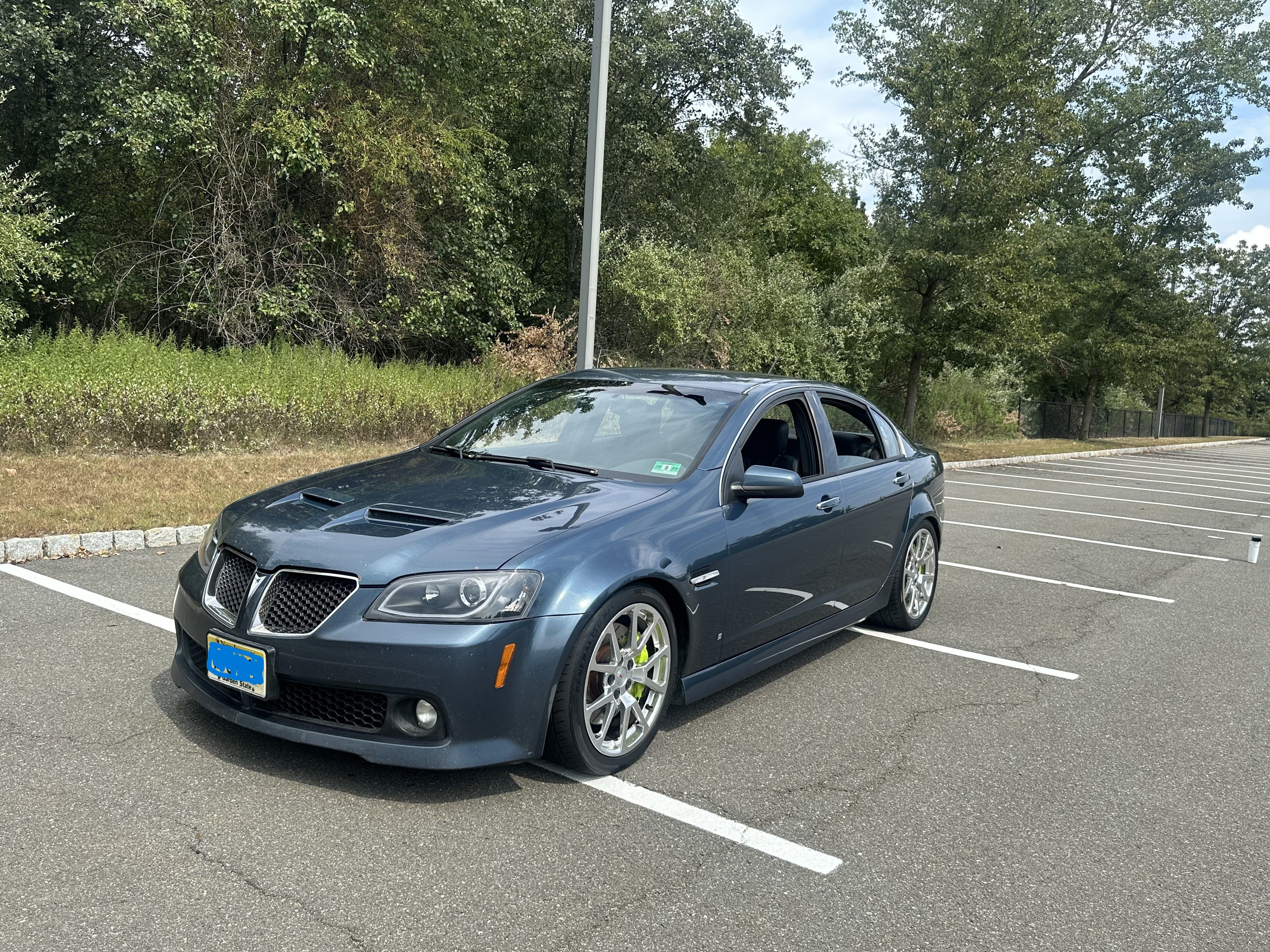 Used 2009 Pontiac G8 GT w/ Premium Package RWD image 6