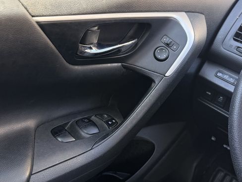 Used 2018 Nissan Altima 2.5 S w/ S Convenience Package image 27