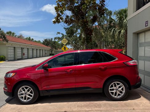 Used 2021 Ford Edge SEL w/ Convenience Package FWD image 9