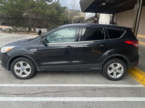 Used 2013 Ford Escape SE image 2