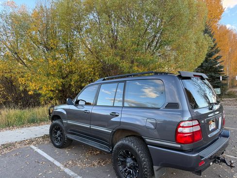 Used 2003 Toyota Land Cruiser image 9