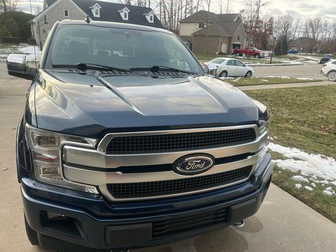 Used 2019 Ford F150 Platinum w/ Equipment Group 701A Luxury image 6