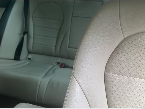 Used 2016 Mercedes-Benz C 300 Sedan image 5