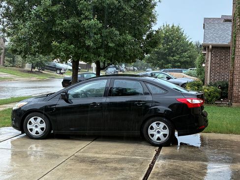 Used 2014 Ford Focus S FWD image 5