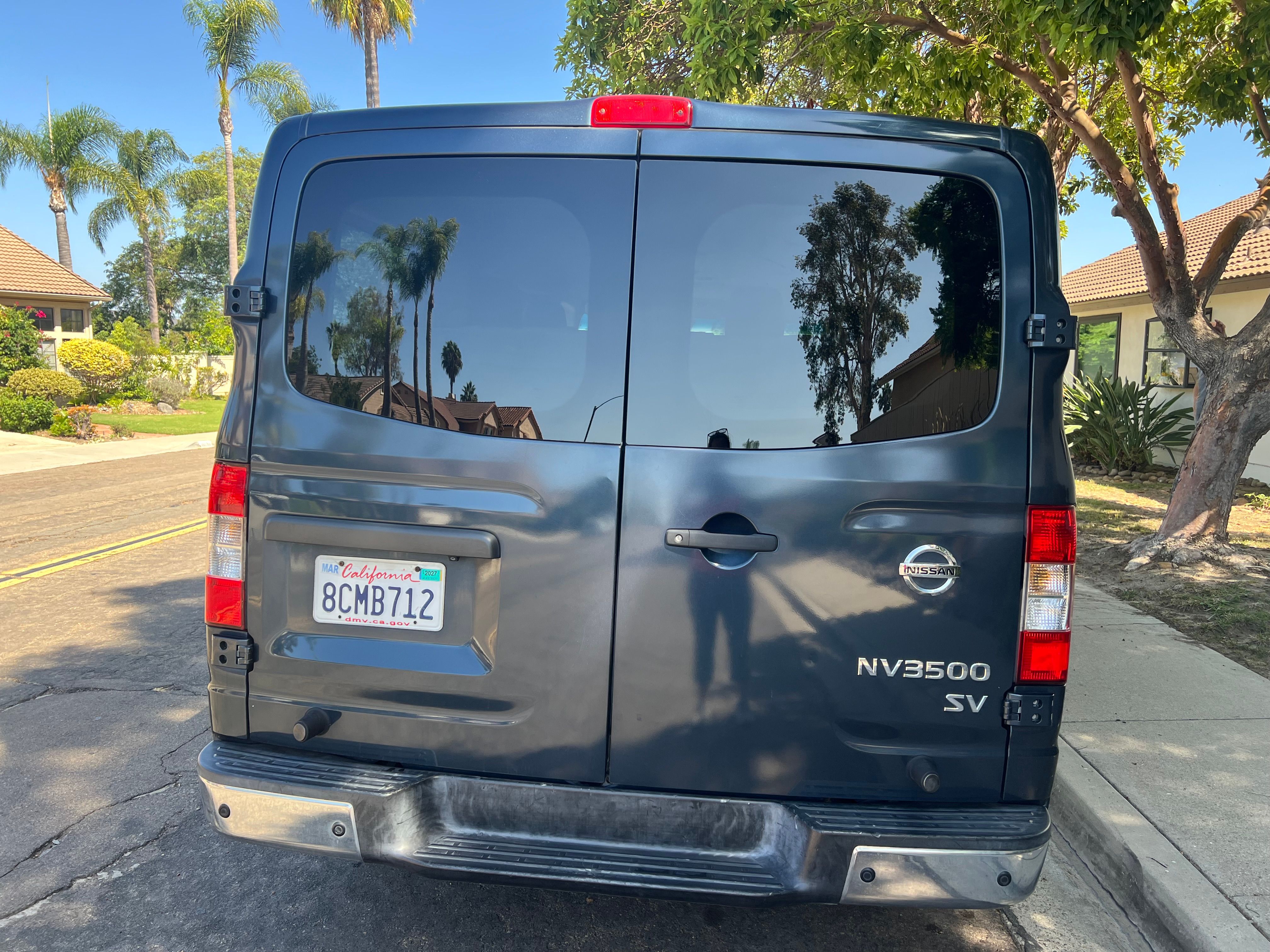 Used 2017 Nissan NV 3500 SV w/ SV Technology Package RWD image 4