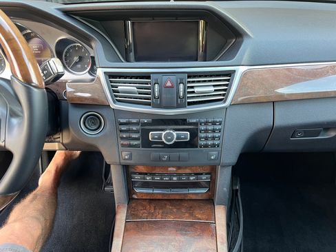 Used 2013 Mercedes-Benz E 350 4MATIC Wagon image 12