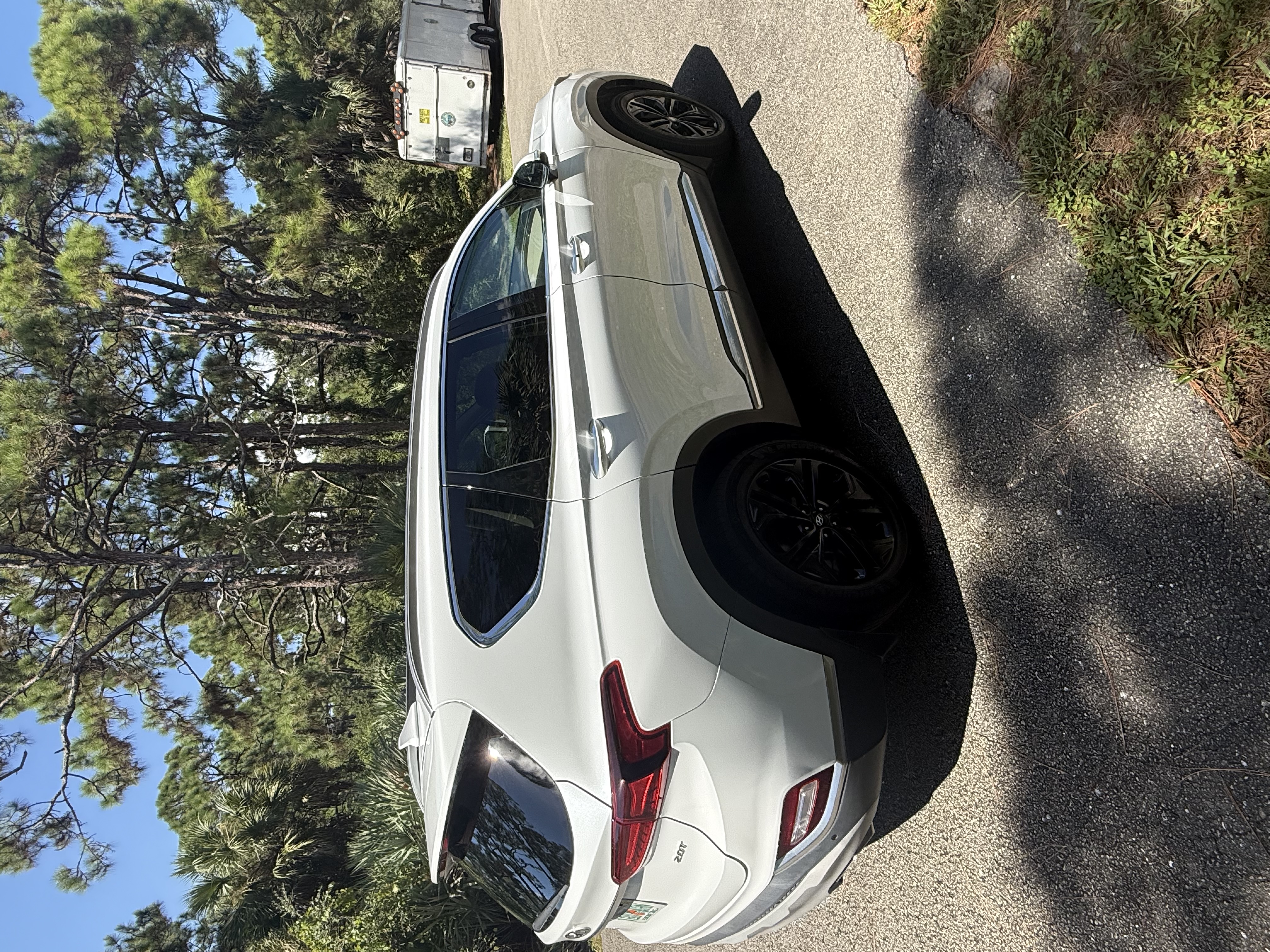 Used 2020 Hyundai Santa Fe SEL FWD image 4