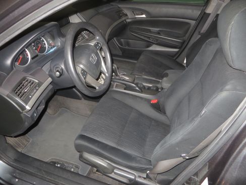 Used 2012 Honda Accord LX image 8