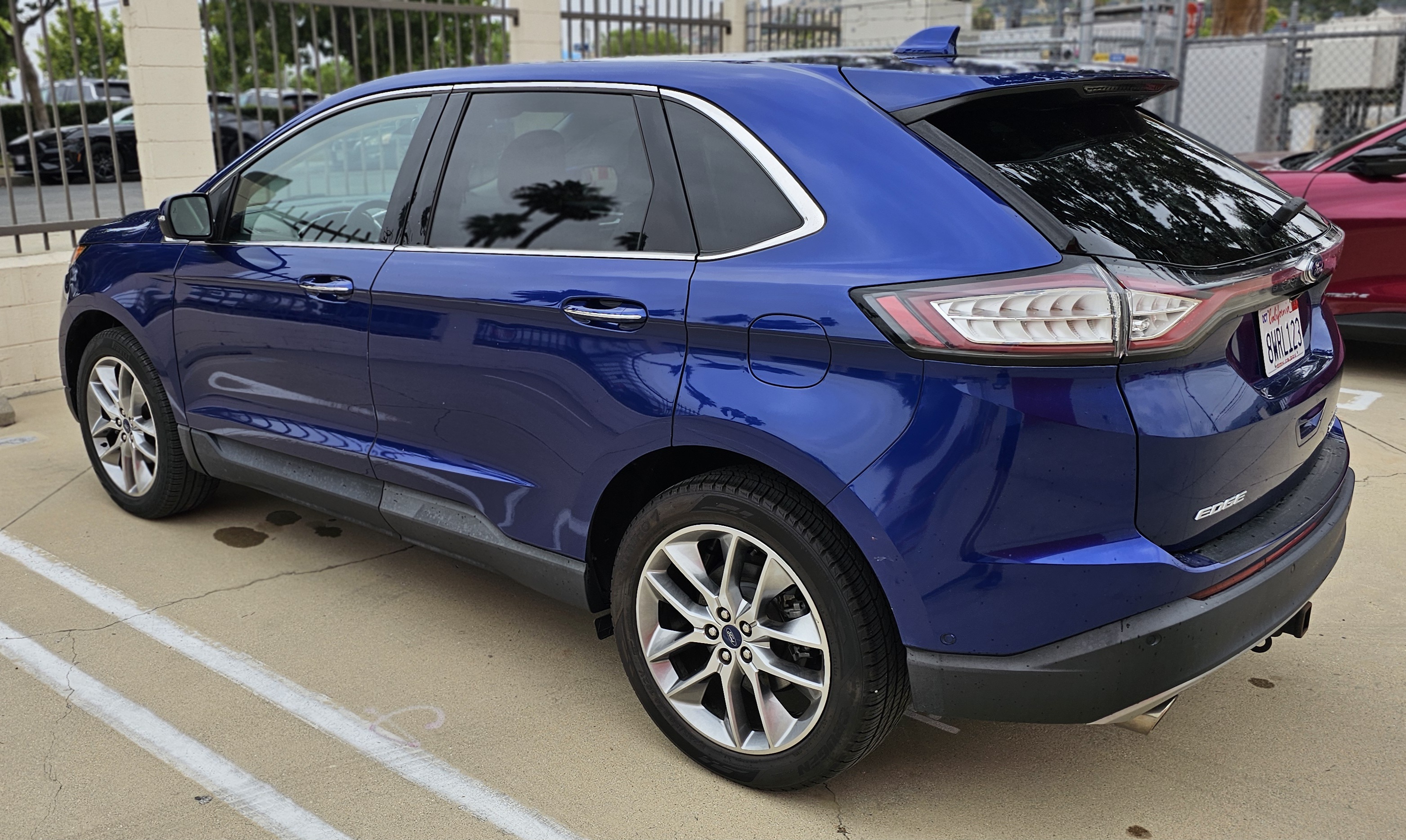 Used 2015 Ford Edge Titanium w/ Equipment Group 302A FWD image 4