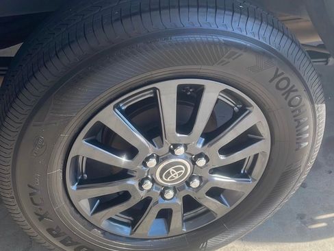 Used 2020 Toyota Tacoma SR w/ SX Package RWD image 4