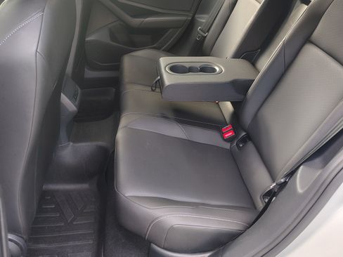 Used 2019 Volkswagen Jetta SE w/ Cold Weather Package image 12