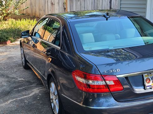 Used 2012 Mercedes-Benz E 350 4MATIC Sedan image 2