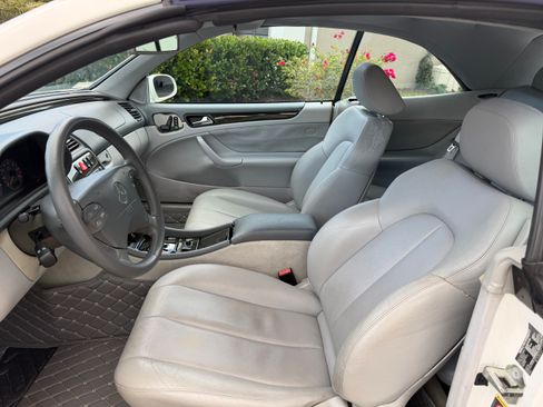 Used 2002 Mercedes-Benz CLK 430 Cabriolet image 8