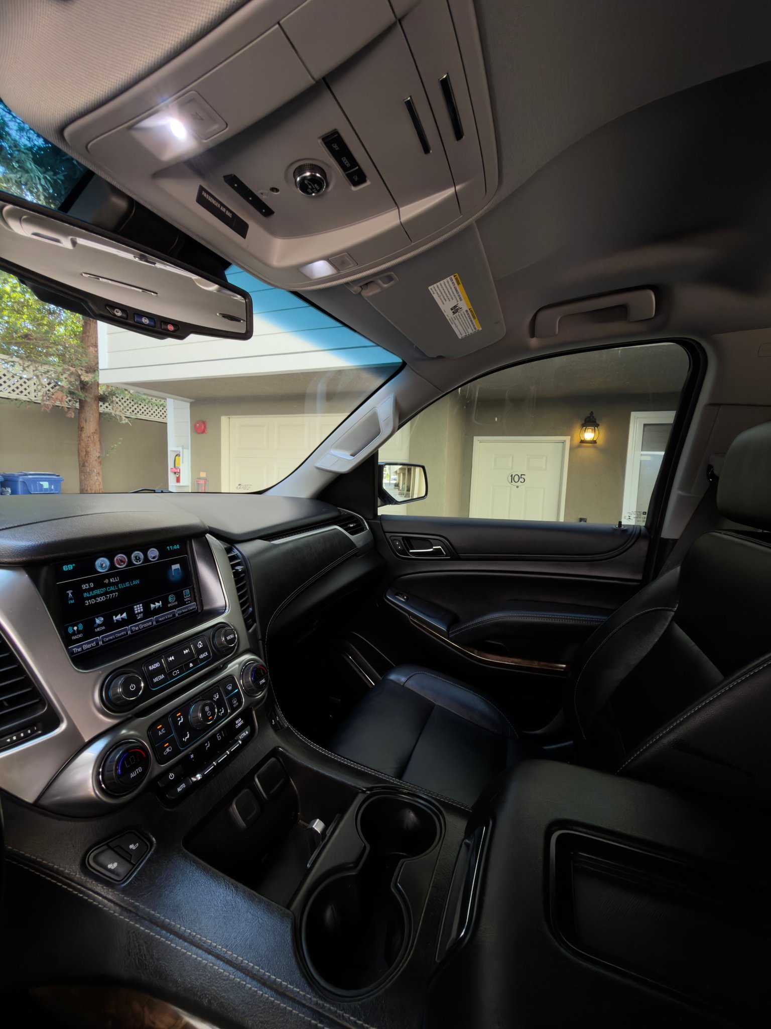 Used 2019 Chevrolet Suburban LT RWD image 18