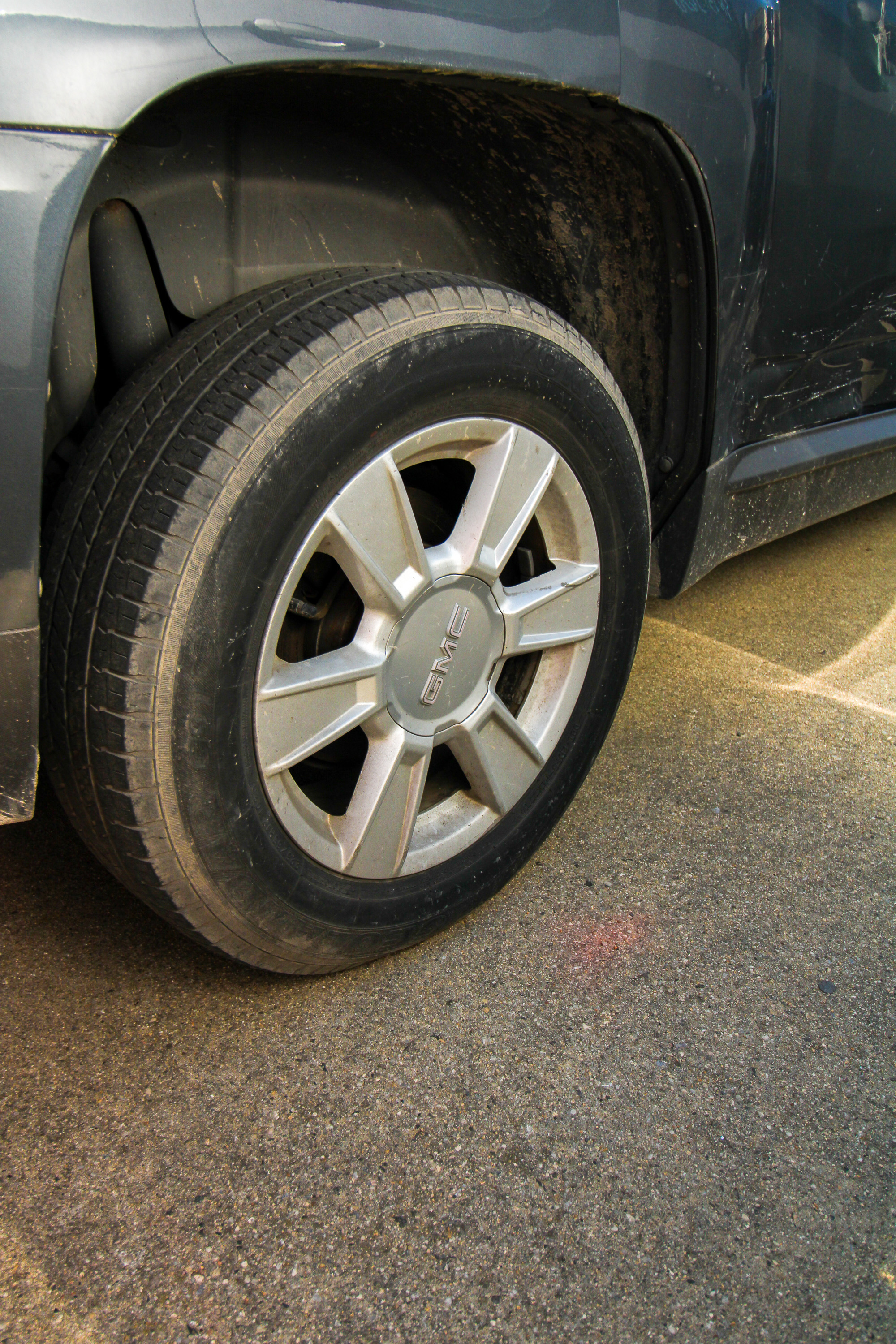 Used 2010 GMC Terrain SLE AWD/4WD image 16