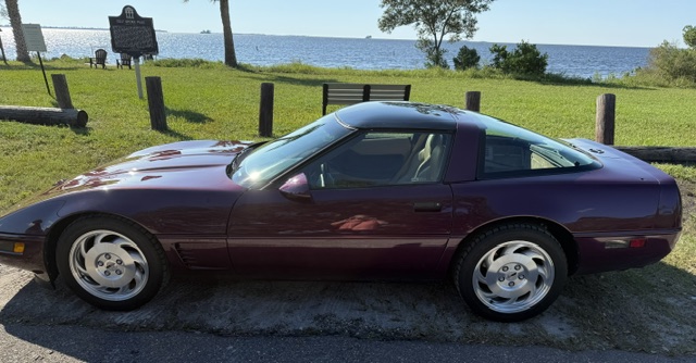 Used 1996 Chevrolet Corvette Coupe RWD image 6